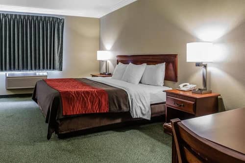 Comfort Inn & Suites Redwood Country