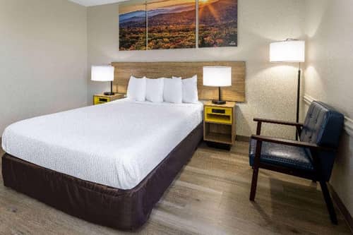 Days Inn by Wyndham Winchester North