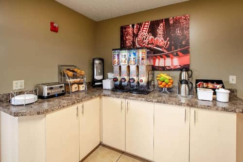 Super 8 by Wyndham Sandusky