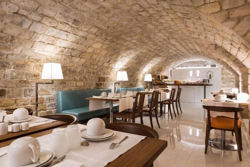 Best Western  Jardin De Cluny