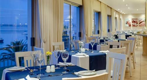 Saldanha Bay Hotel