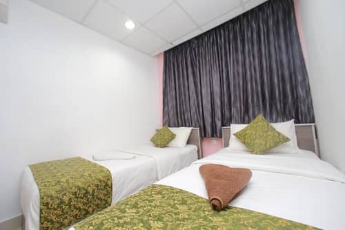 Lacomme Inn