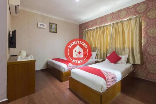 Super OYO 998 Queen City Hotel