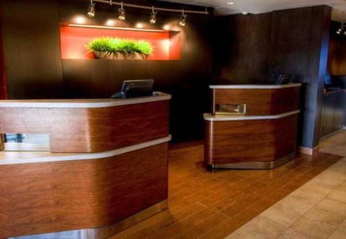 Courtyard Bloomington Normal