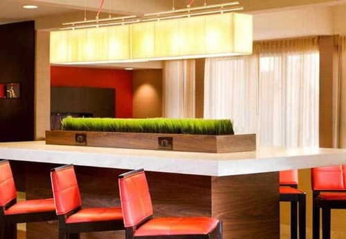 Courtyard Dallas Arlington/Entertainment District