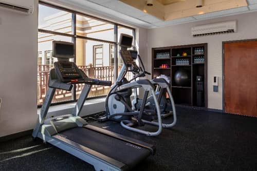 Holiday Inn Boston-Dedham Hotel & Conference Cente