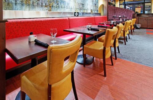 Holiday Inn Arlington Ne-Rangers Ballpark