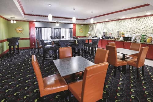 La Quinta Inn & Suites Dallas - Hutchins