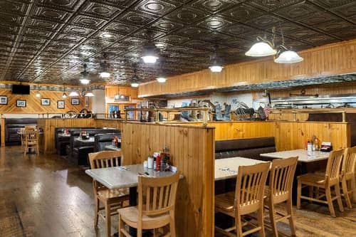 Super 8 by Wyndham Fallon