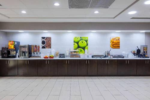 La Quinta Inn Suites by Wyndham - Kennesaw