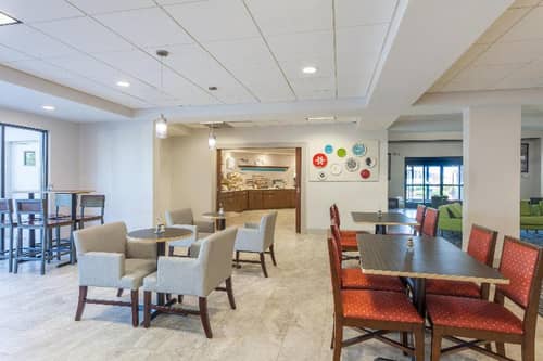 Holiday Inn Express Suites Augusta West -Ft Gordon