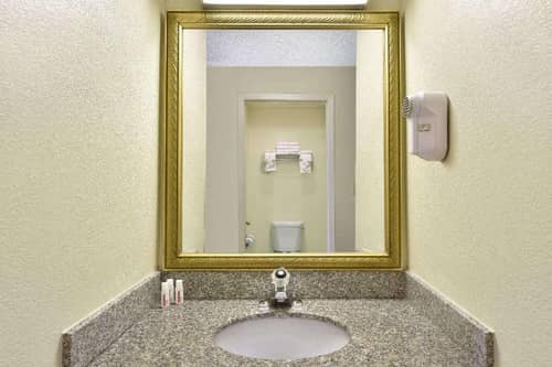 Howard Johnson&Suites by Wyndham Allentown/Dorney