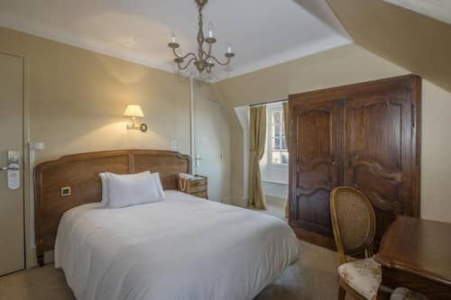 De La Poste & Du Lion D'or