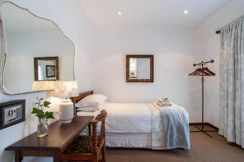 5th Avenue Gooseberry Guest House