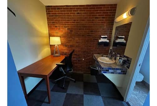 Travelers Inn by OYO Longview Kelso