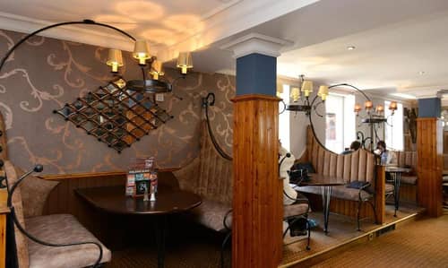 The Wynnstay Arms Hotel