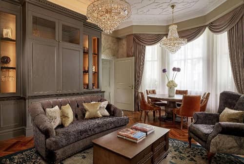 100 Queens Gate Hotel, Curio Collection by Hilton