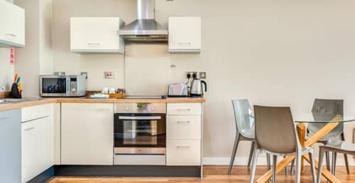 Roomzzz Aparthotel Leeds Headingley