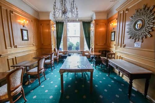 London Visitors Hotel