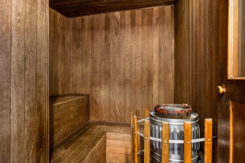 Leblón Suites Hotel