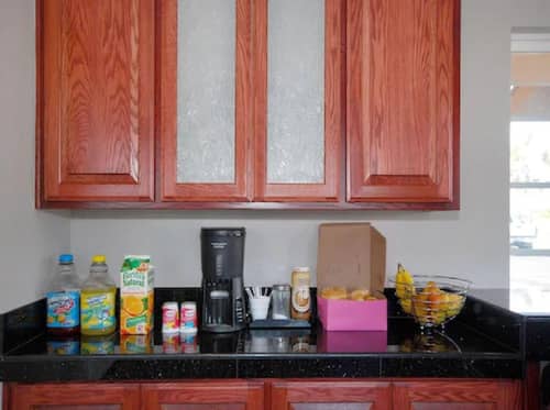 Solaire Inn Suites Santa Maria