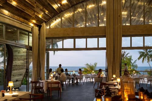 OUTRIGGER Maldives Maafushivaru Resort