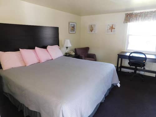 Blue Spruce Motel and Townhouses