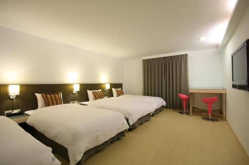 Mola Mola Four Seasons