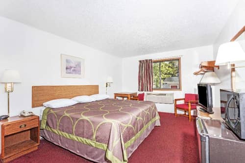 Super 8 by Wyndham Winchester VA