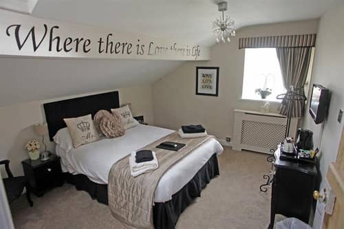 Holly Lodge Guest House