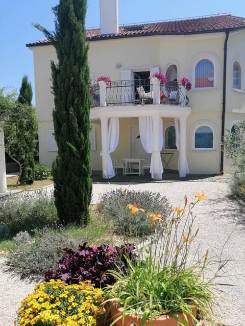 Villa Mandolina Apartments