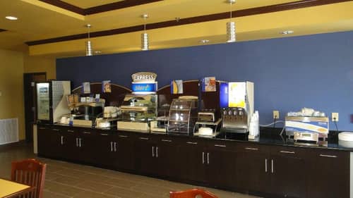 Holiday Inn Express Hotel & Suites George West