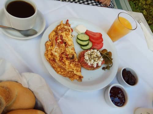 Efchi Suites 1904