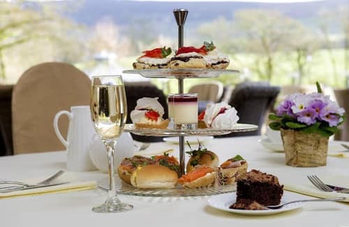Gibbon Bridge Hotel