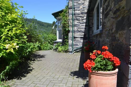 Coed-y-Fron Guest House