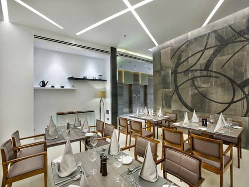 Space Apartments & Suites