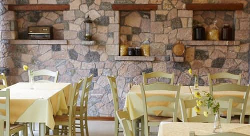 Balconi Tis Agorianis