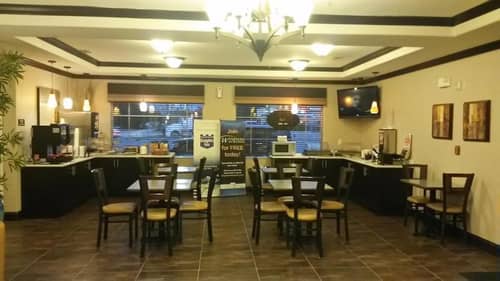Knights Inn Three Rivers