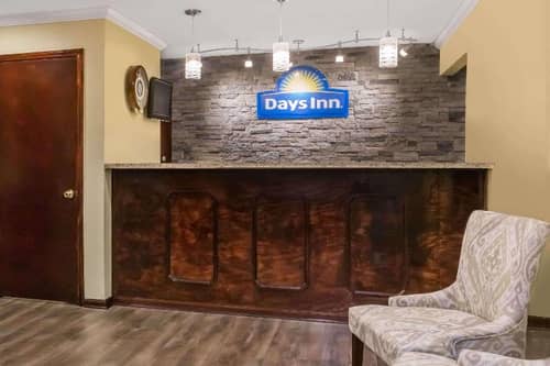 Days Inn by Wyndham Blakely