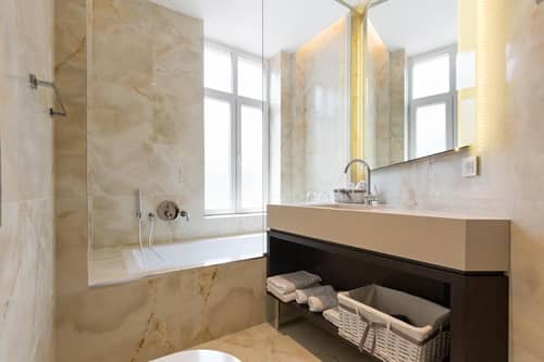Maccani Luxury Suites