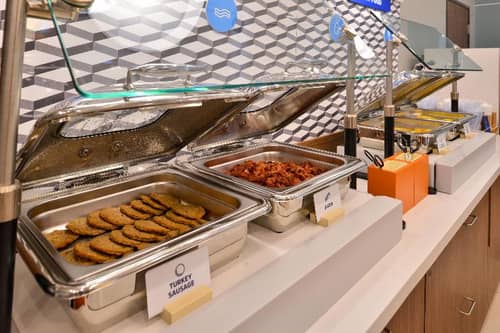 Holiday Inn Express and Suites La Vale Cumberland