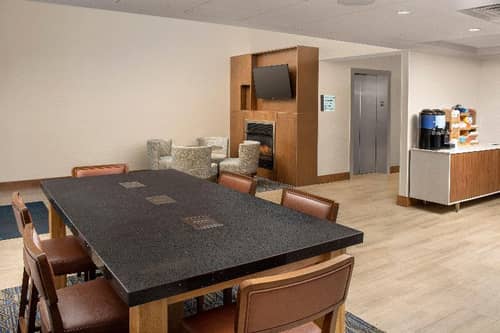 Holiday Inn Express and Suites Annapolis