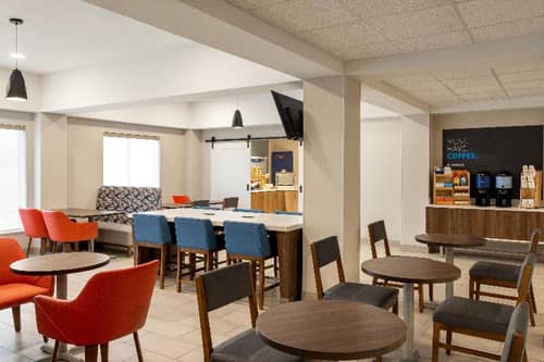 Holiday Inn Express Syracuse Airport