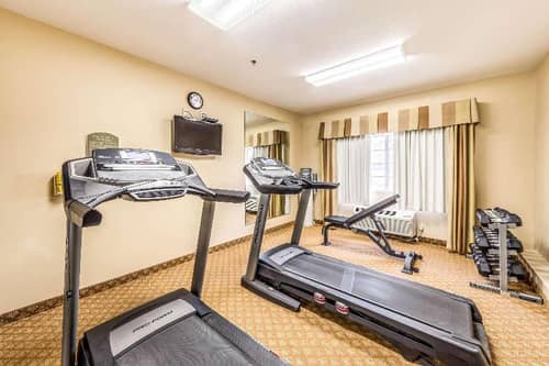 Quality Inn & Suites Hendersonville - Flat Rock