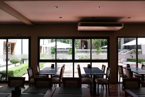 Howard Johnson Escobar Hotel