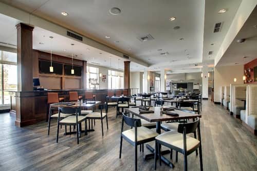 Holiday Inn Hotel and Suites Peoria At Grand Prair