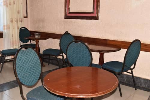 Ibis  2000 Hotel Karatina