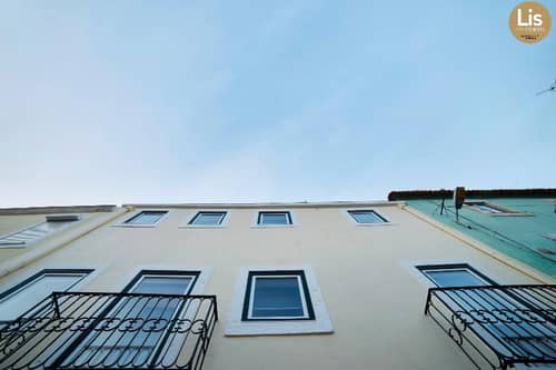 Lis Apartments