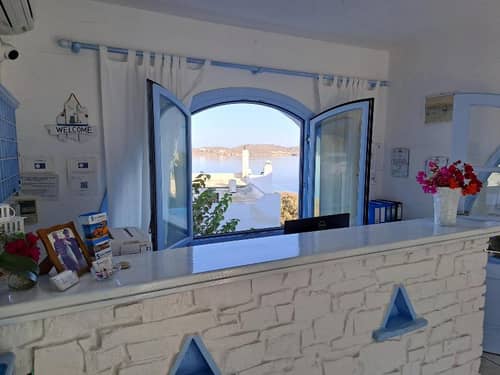 Stratos Apartments & Studios