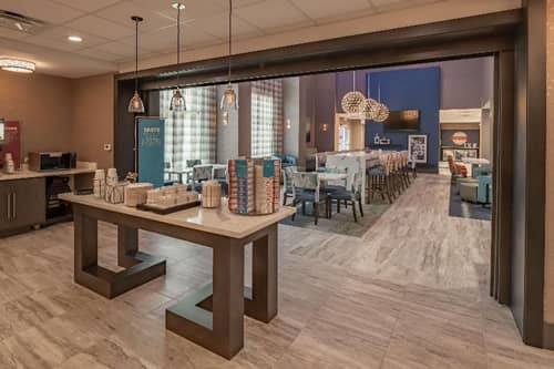 Hampton Inn & Suites Dallas/Plano Central